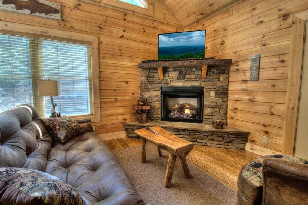 브라이슨시티 Honeymoon Getaway In Woods Near Noc And Smoky Mtn Rr 빌라 외부 사진