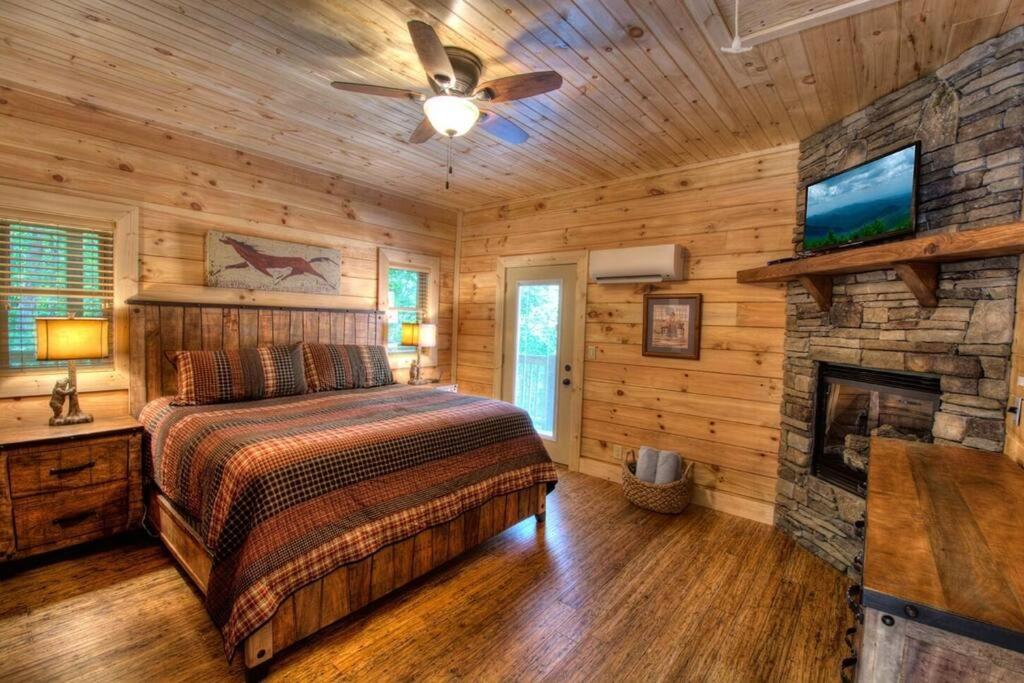 브라이슨시티 Honeymoon Getaway In Woods Near Noc And Smoky Mtn Rr 빌라 외부 사진