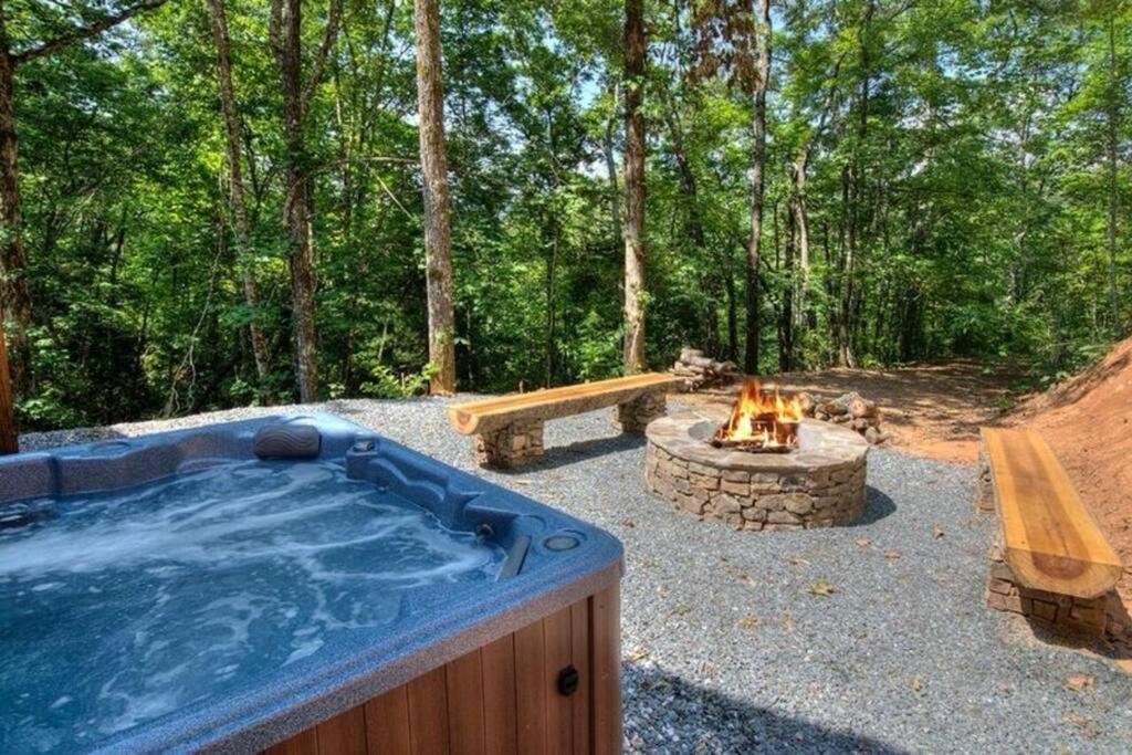 브라이슨시티 Honeymoon Getaway In Woods Near Noc And Smoky Mtn Rr 빌라 외부 사진